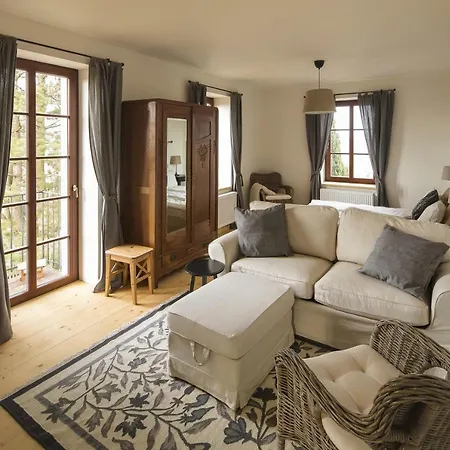 Hotel apartamentowy Vikendovka Korce 4*