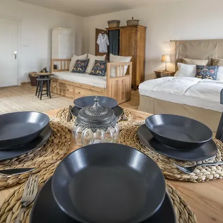 Vikendovka Korce Hotel apartamentowy Dubá