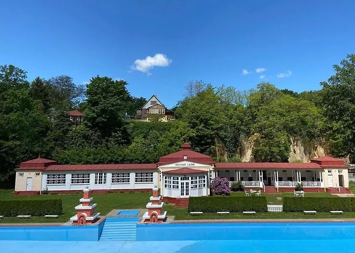 Lägenhetshotell Vikendovka Korce Dubá